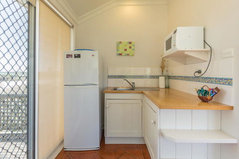 Cottages For Couples - Accommodation Burleigh 22