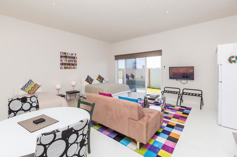 Cottages For Couples - Accommodation Burleigh 9
