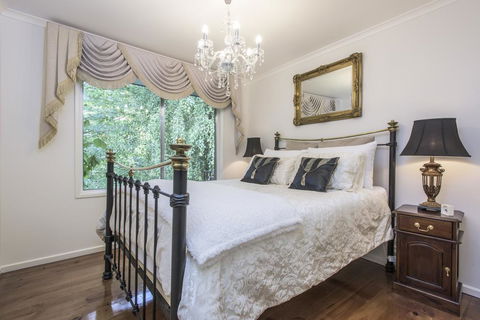 The Beeches - Olinda - Accommodation Burleigh 2