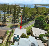 The Blue House - flat walk to river and beach - Accommodation Burleigh