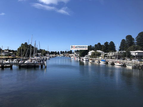 The Boatshed Waterfront B&b - Accommodation Burleigh 2