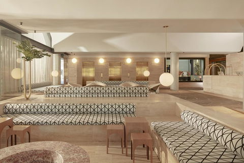The Calile Hotel - Accommodation Burleigh 1