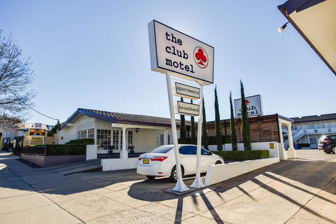 The Club Motel And Apartments - Accommodation Burleigh 2