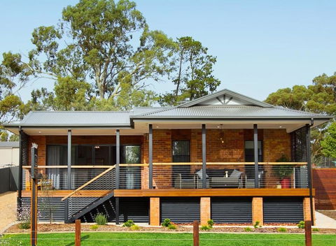 The Clyde Greenock - Accommodation Burleigh 2
