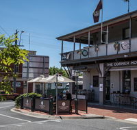 The Corner Hotel Alexandra - Accommodation Burleigh