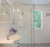 The Cottage - Accommodation Burleigh