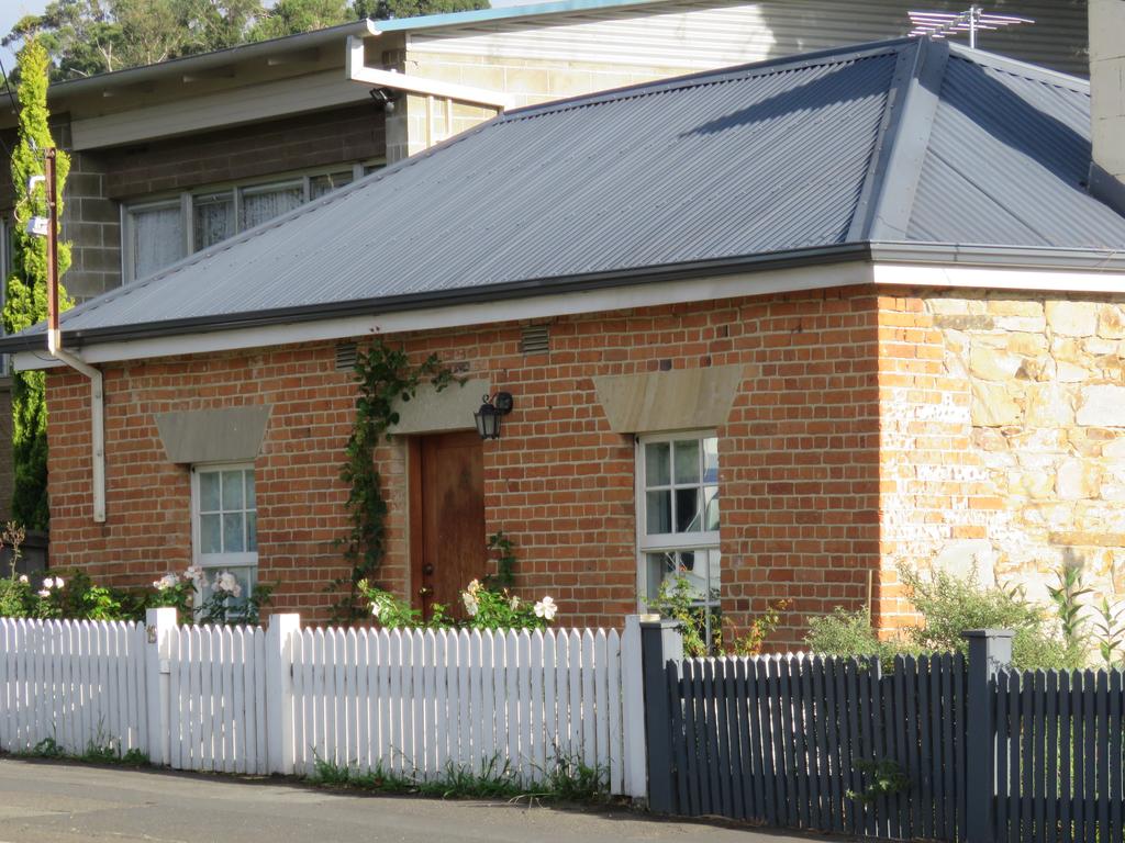 Hobart ACT Accommodation Burleigh