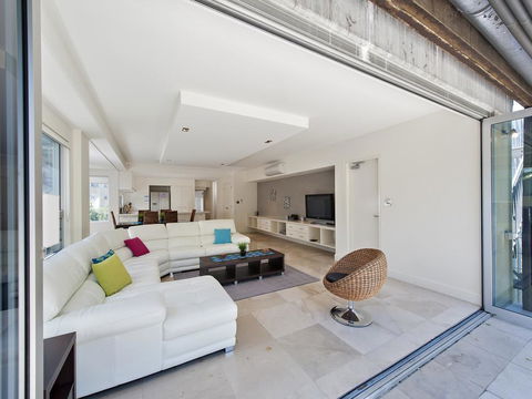The Domain - Accommodation Burleigh 1