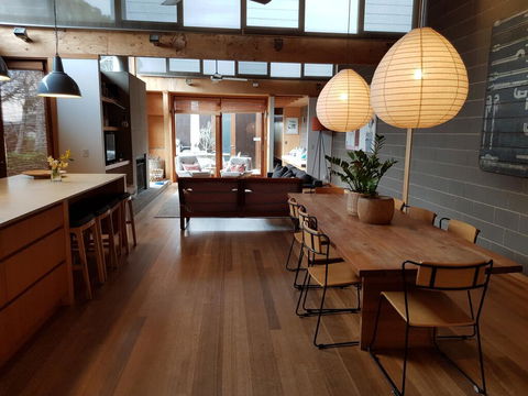 The Dune House - Accommodation Burleigh 2