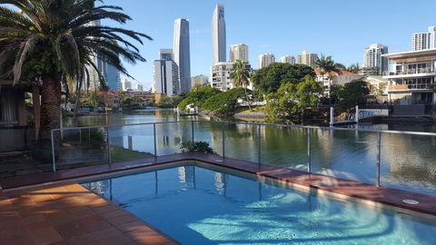 The Emerald Surfers Paradise - Accommodation Burleigh 0