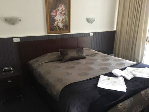 The Esplanade Motel - Accommodation Burleigh 1