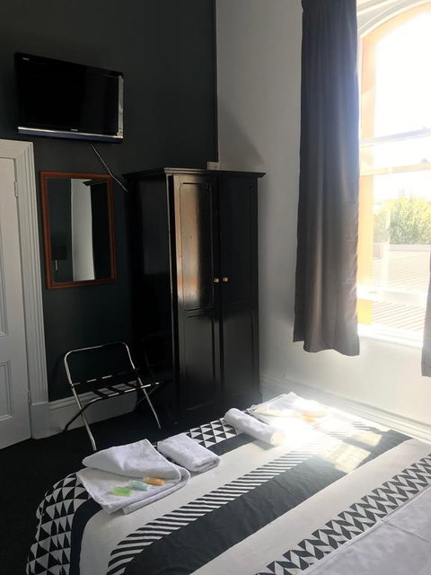 The Federal Boutique Hotel - Accommodation Burleigh 3