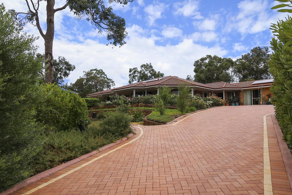 Lesmurdie WA Accommodation Burleigh