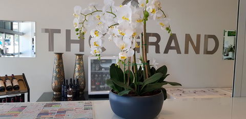 The Grand Motel - Accommodation Burleigh 1