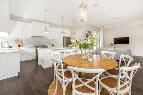 The Hampton's In Blairgowrie - Accommodation Burleigh 2