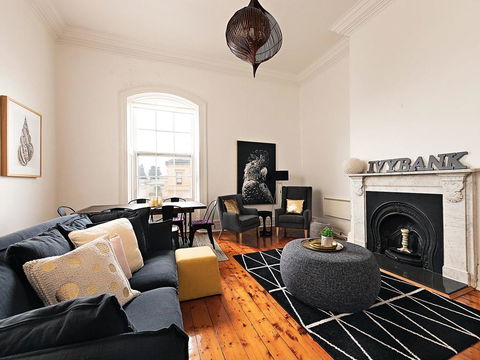 The Ivy Bank - Accommodation Burleigh 3