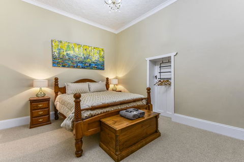 The Jazz B&B - Accommodation Burleigh 1