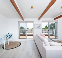 The Loft  Fingal Bay - Accommodation Burleigh