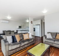 The Moorings - Accommodation Burleigh