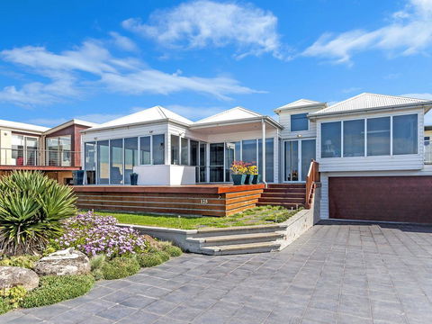 The Nushak - Accommodation Burleigh 0