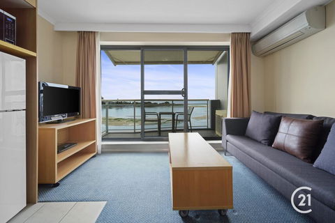 The Oaks Waterfront Resort, Unit 511 - Accommodation Burleigh 0