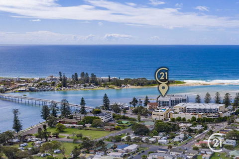 The Oaks Waterfront Resort,Unit 510 - Accommodation Burleigh 3