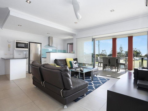 The Pilotage 2 - On Clarence Street - Accommodation Burleigh 0