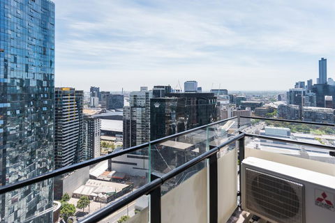 The Platinum Apartment In Melbourne - Accommodation Burleigh 2