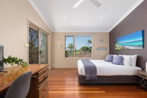 The Richmond Beach Villa - Accommodation Burleigh 1