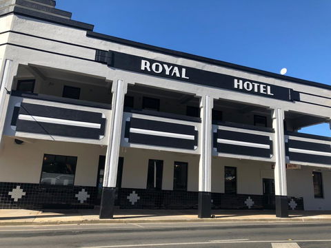 The Royal Hotel, Drouin - Accommodation Burleigh 1