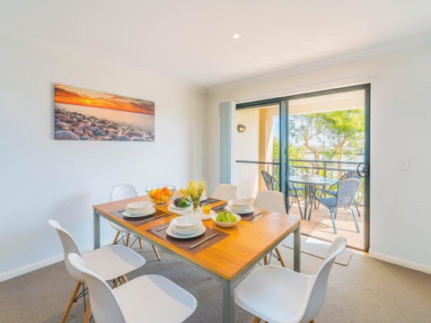 The Sands 51 - A Beach Escape - Accommodation Burleigh 2