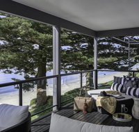 The Seaview - Designer Beachfront House - Accommodation Burleigh