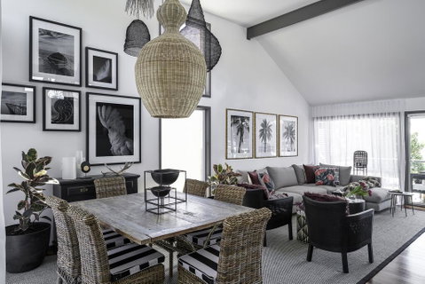 The Seaview - Designer Beachfront House - Accommodation Burleigh 2