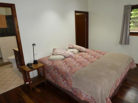 The Summit Bed & Breakfast - Accommodation Burleigh 2
