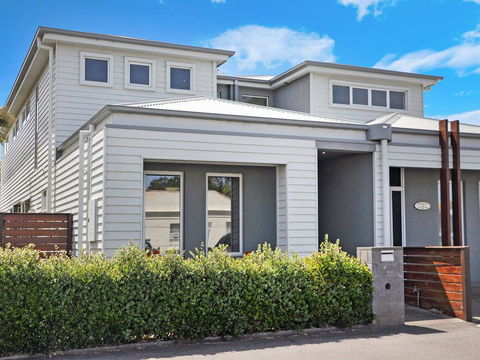 The Townhouse - Accommodation Burleigh 0