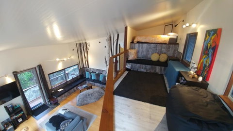 The Tree House - Accommodation Burleigh 2