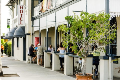 The Waterloo Bay Hotel - Accommodation Burleigh 1