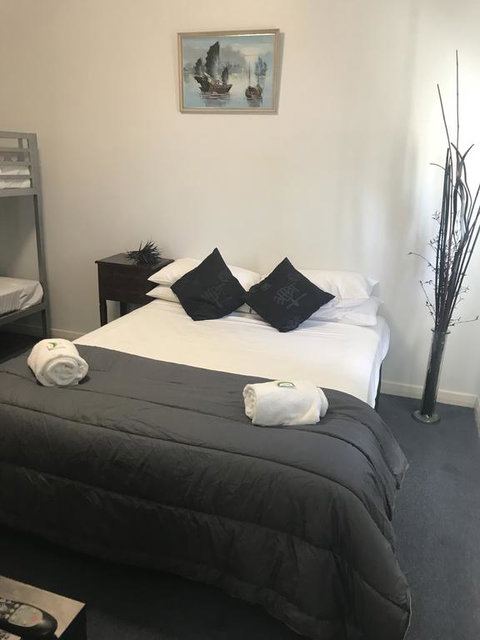 Tin Can Bay Budget Accommodation - Accommodation Burleigh 0