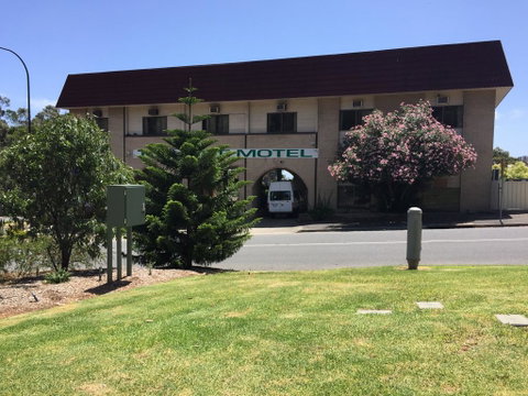 Tollgate Motel - Accommodation Burleigh 0