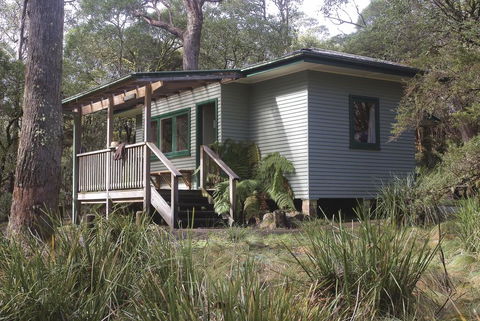 Toms Cabin - Accommodation Burleigh 0