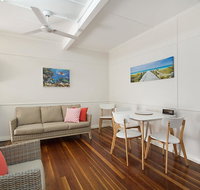 Tondio Terrace Flat 5 - Pet Friendly ground floor budget style accommodation - Accommodation Burleigh
