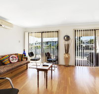 Townhouse in the heart of Port Stephens - Accommodation Burleigh