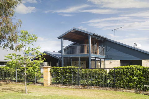 TRANQUILITY AT TROON - Accommodation Burleigh 1