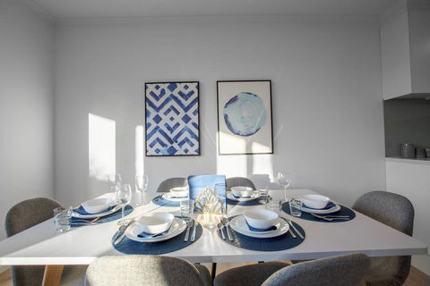 Trendy Sweet Home 4Beds@Blackburn South - Accommodation Burleigh 1