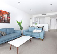 Trendy Self Contained Inner City Apartment - Accommodation Burleigh