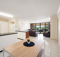 TROPICAL FAMILY ESCAPE FREE WIFI/NETFLIX - Accommodation Burleigh