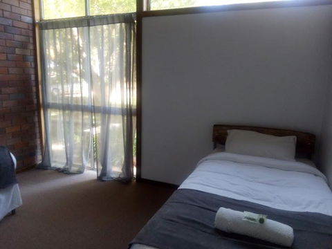 Twinkle Tree's Cottage - Accommodation Burleigh 1