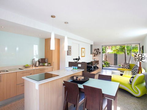 U3/27 Noosa Parade, Noosa Sound - Accommodation Burleigh 3