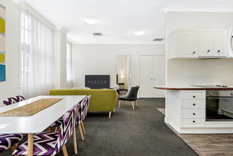 ULTIQA Rothbury Hotel - Accommodation Burleigh 1