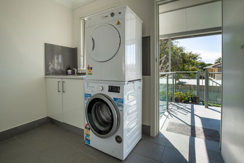 Underwood Road 62 - Accommodation Burleigh 3